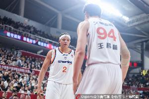 媒体人：没想到北京突然崩盘 上海用坚韧和精准扭转了局势