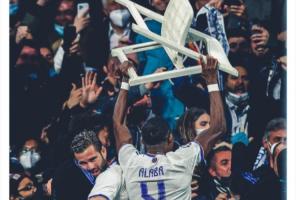 今夏离队！阿拉巴皇马生涯名场面：欧冠逆转巴黎，高举椅子庆祝