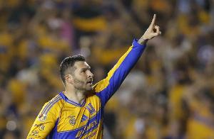 法媒：40岁吉尼亚克正式退役！生涯最后一战点球输掉决赛