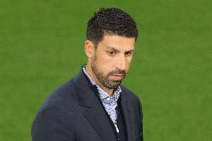 再度共事！罗马诺：赫迪拉重返皇马，确定加入穆帅教练组