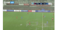 足球→水球足协杯苏州东吴vs云南玉昆，雨势过大场内积水严重