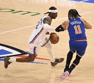 乔·约翰逊：不认同布伦森平替SGA雷霆能赢马刺 主要还是伤病原因