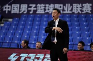 北京男篮官方：许利民将担任俱乐部总教练 李楠将担任主教练